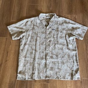 Casual lightweight button down